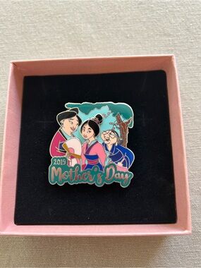 2019 Limited Edition Mother’s Day Disney Enamel Trading Pin - Pink & Teal